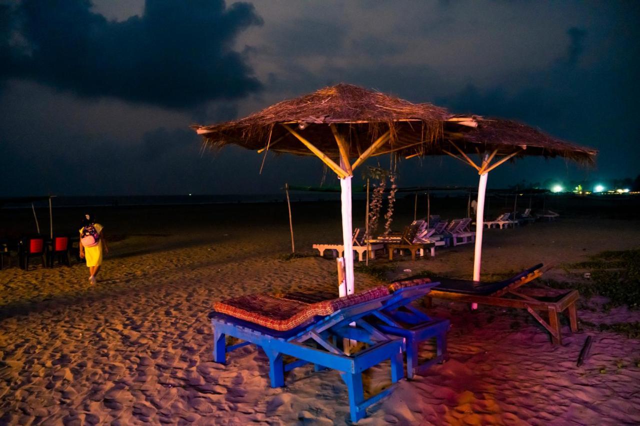 Village Susegat Beach Resort Morjim Exterior photo